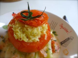 mit risotto gefüllte tomaten an mangold und tomatenmus