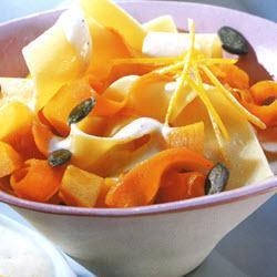 nudelsalat mit möhren und mango