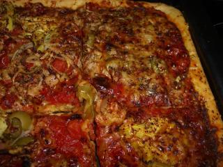 pizza mit artischocken