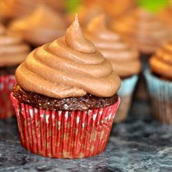 schokoladen frosting aus weißer und zartbitterschokolade