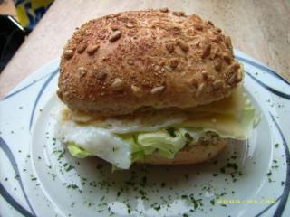 spiegelei brötchen mit käse