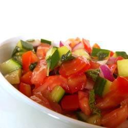 tomaten gurken salat mit minze