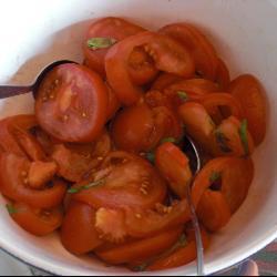 tomatensalat mit basilikum