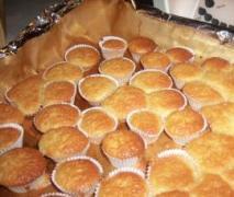 variation von muffins mit orangensaft schnell