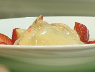 zabaione mit frischen erdbeeren