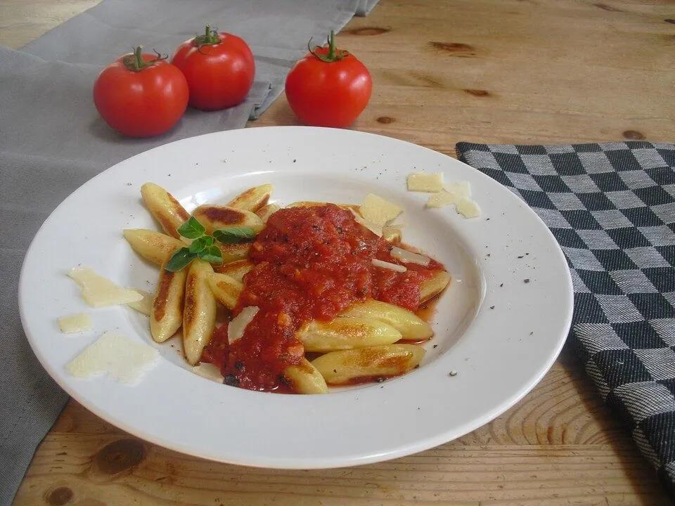 Schupfnudel mit Tomatensoße von eine_Amateurköchin| Chefkoch