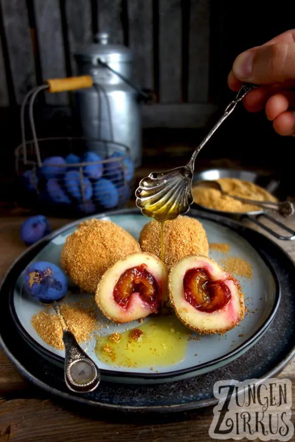 Zwetschgenknödel aus Kartoffelteig / Blitzrezept - Zungenzirkus