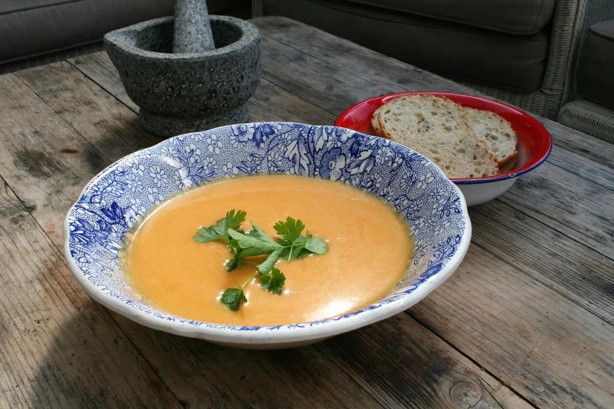Kürbis-Curry Suppe – xsundessen.ch