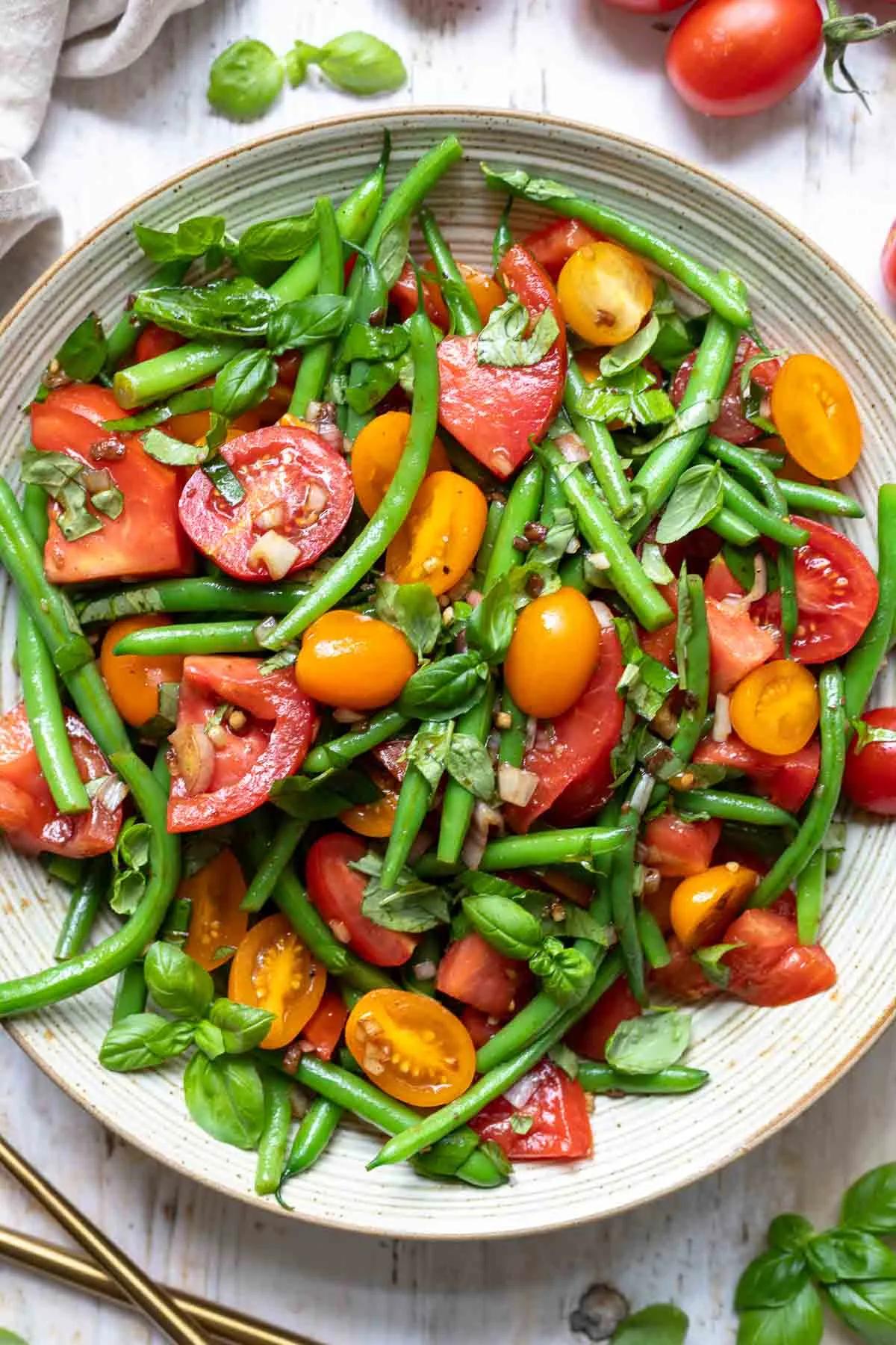Tomaten-Bohnen-Salat | Rezept | Elle Republic