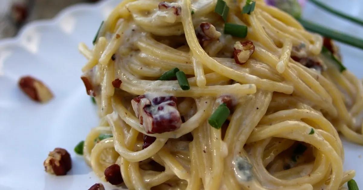 Paulas Frauchen: Spaghetti mit Gorgonzola-Mascarpone-Sosse und ...