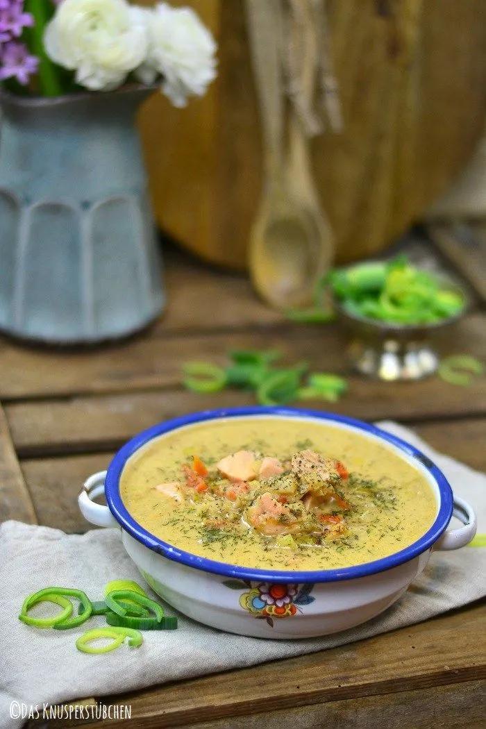 Leichte, würzige Kohlsuppe und Lachs-Lauch-Chowder Soup Recipes, Meat ...