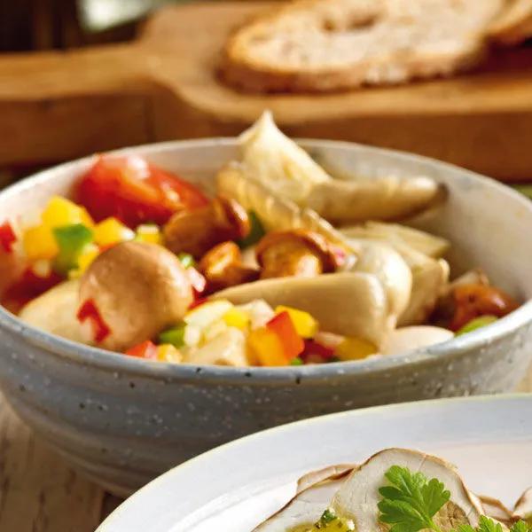 Pilzsalat mit Paprika Rezept | Küchengötter