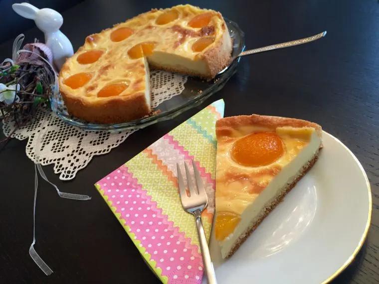 Spiegeleikuchen mit Schmand und Aprikosen | Spiegeleikuchen, Kuchen ...