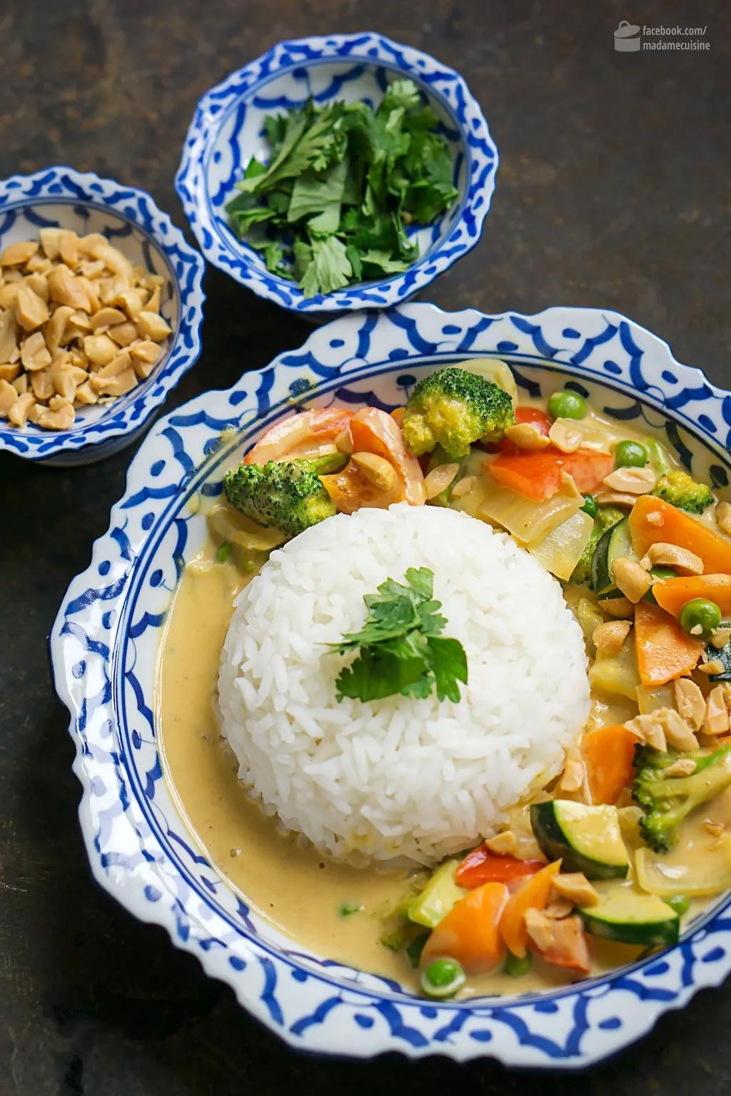 Thai Curry mit Erdnussbutter und Gemüse - Madame Cuisine