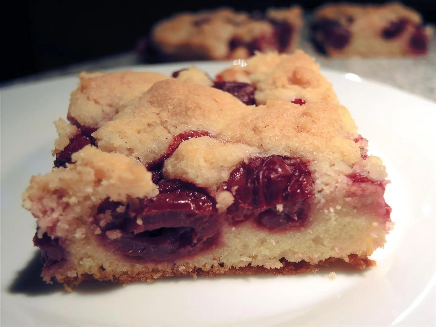 Kirsch-Streusel-Kuchen vom Blech - Chilirosen