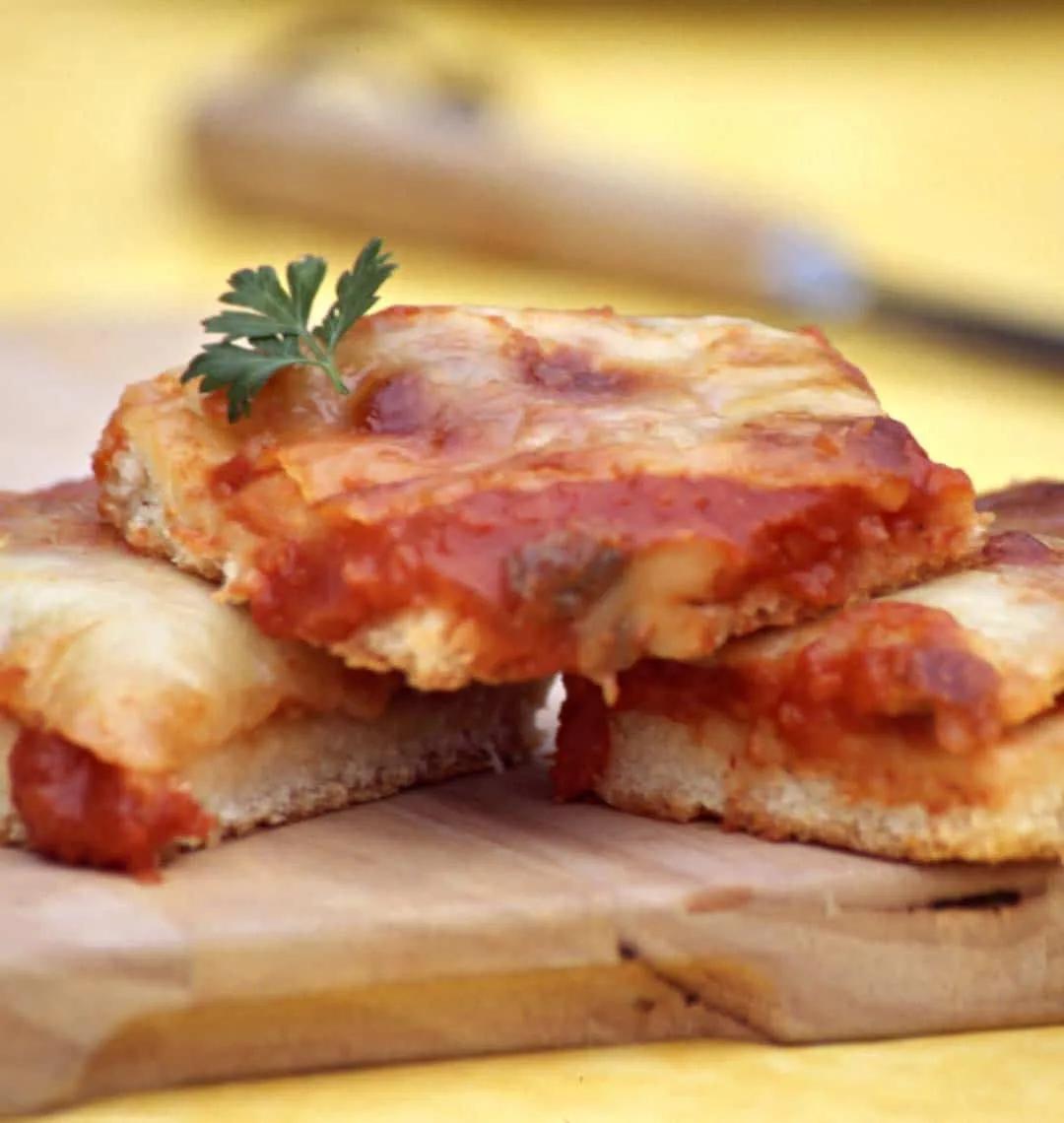 Pizza jambon champignons mozzarella - Recettes de cuisine Ôdélices