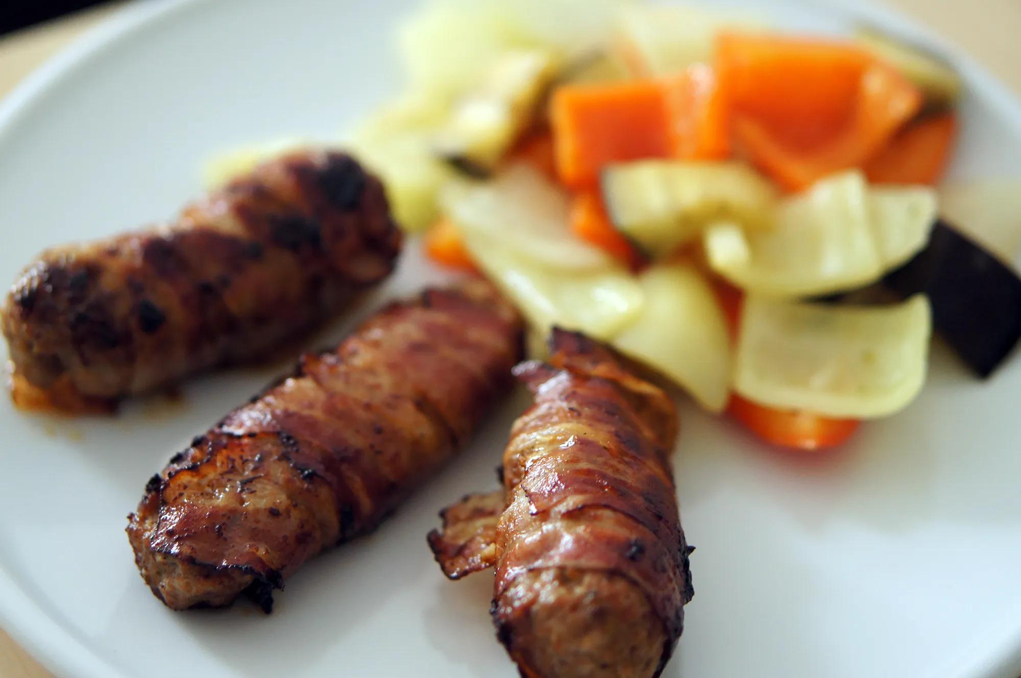 Cevapcici im Speckmantel - Paleo Rezepte - A Boy From Stone Age