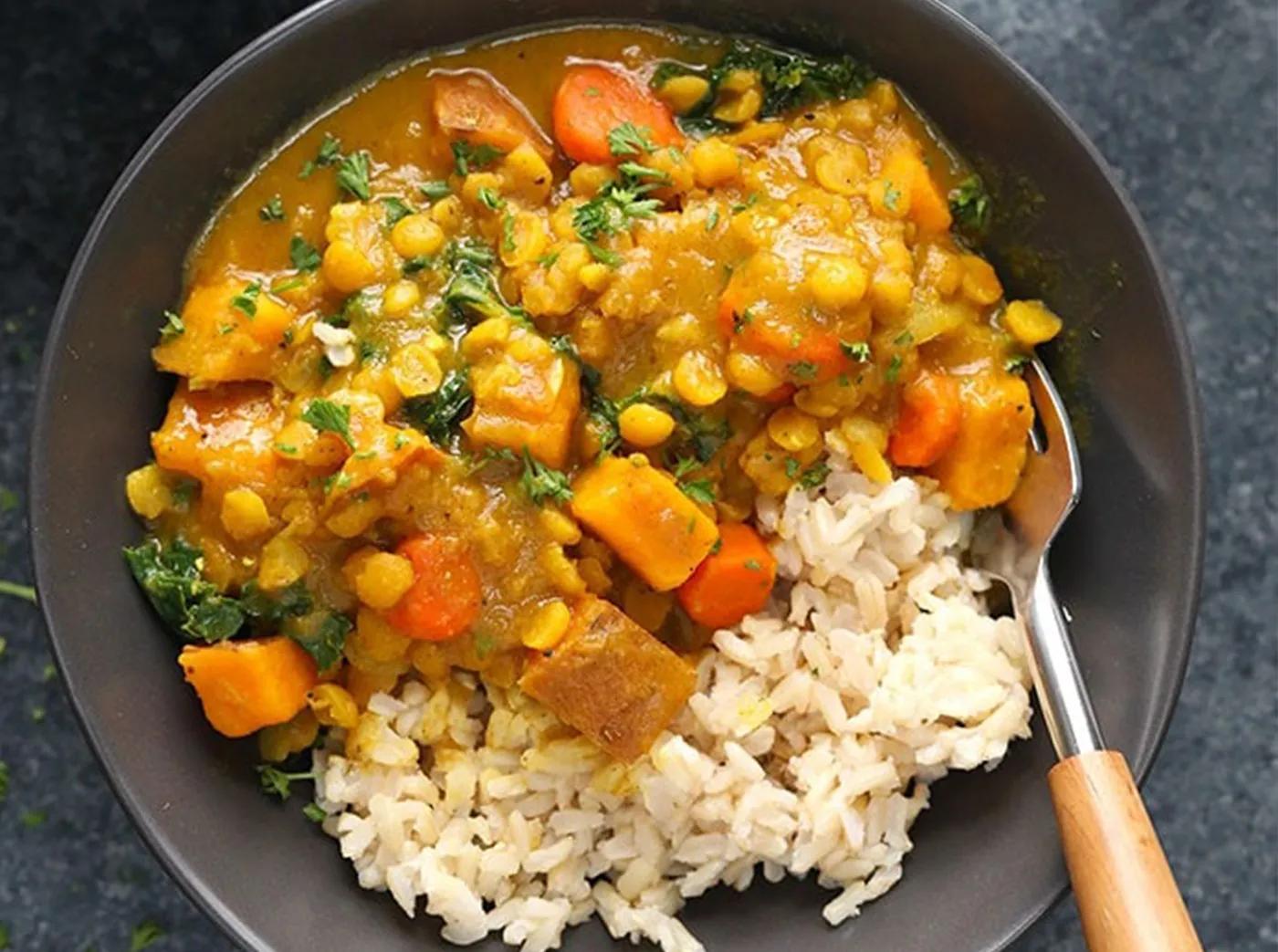 Thai Vegetable Curry &amp; Rice - The Healthy Food Company