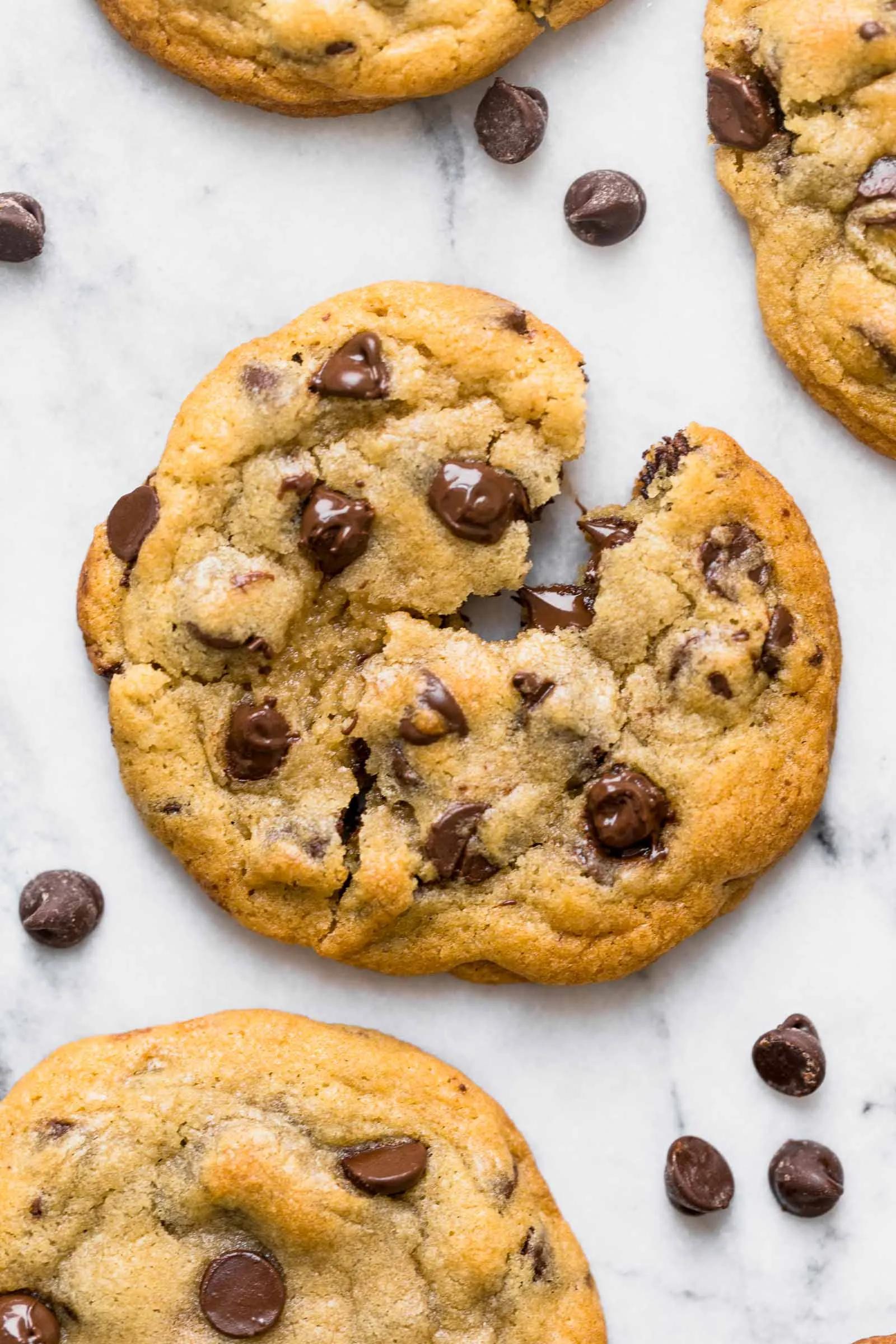 Best Bakery Style Chocolate Chip Cookies Recipe - Handle the Heat
