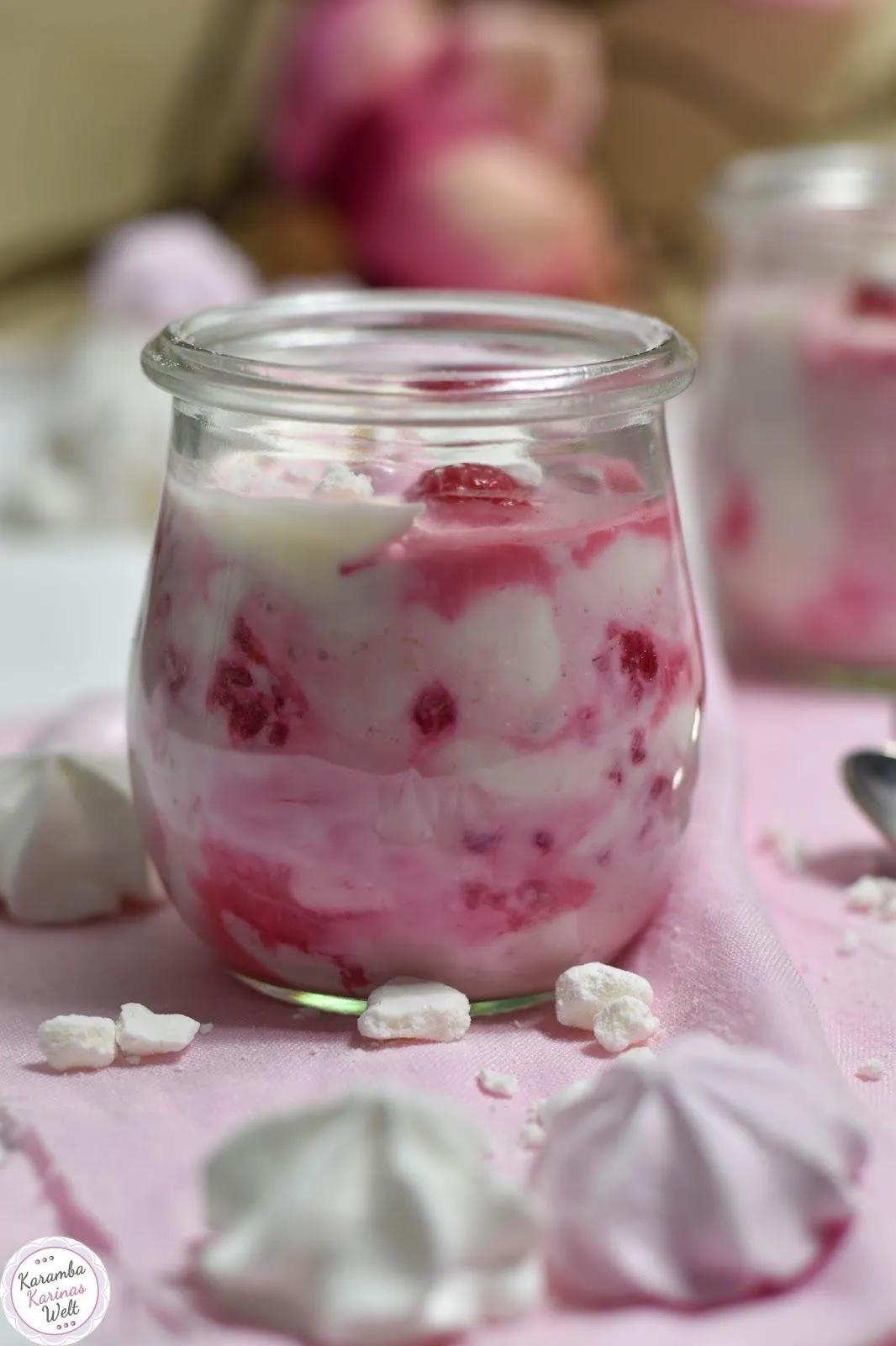 Himbeer-Mascarpone-Swirl mit Baiser | Himbeeren baiser, Himbeeren ...