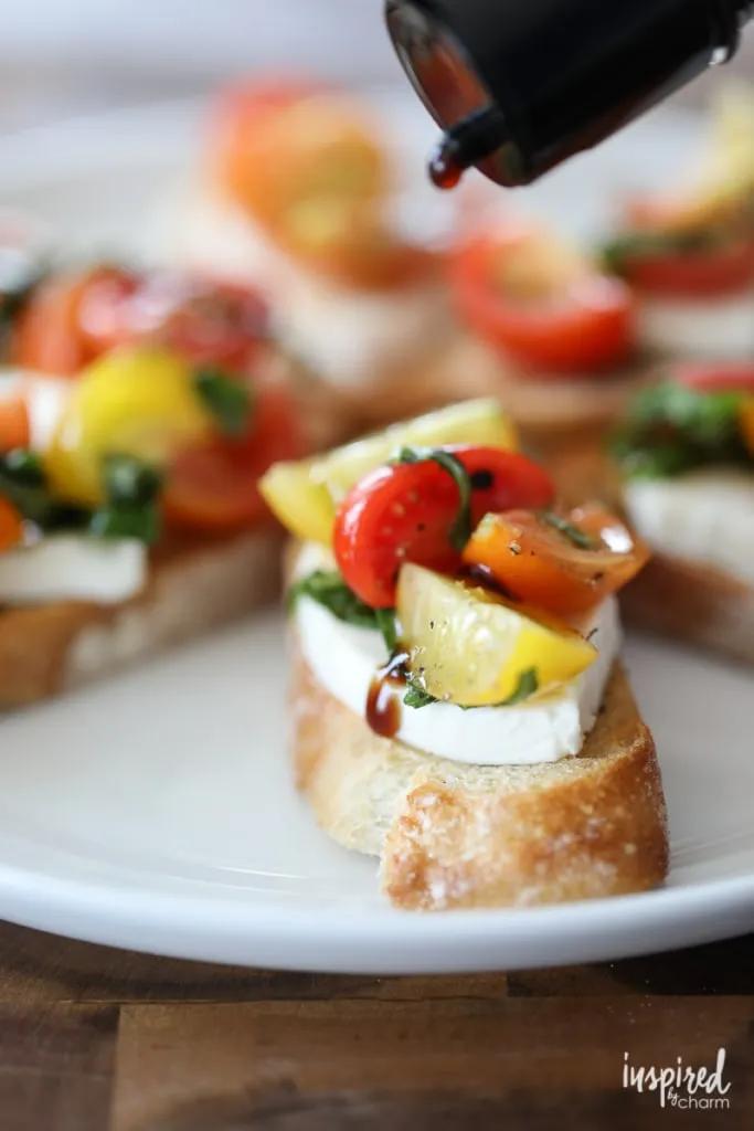 Mozzarella Caprese Crostini - easy and delicious appetizer