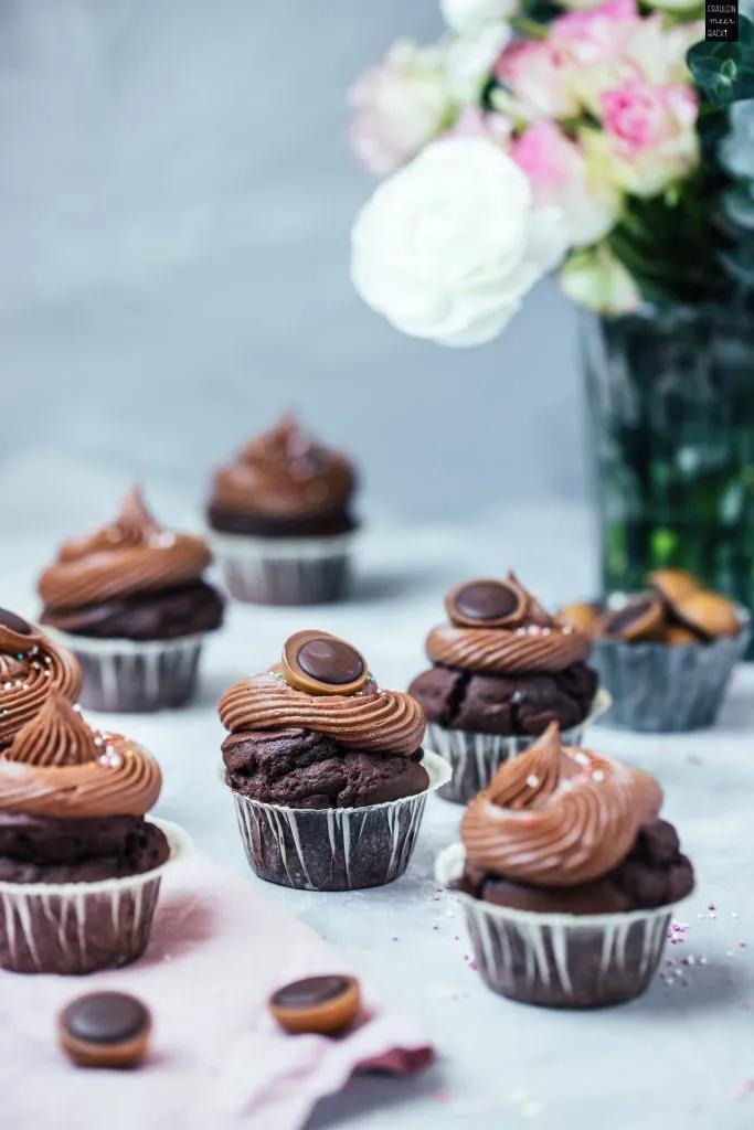 Cupcakes mit Schokoladen-Frosting - Fräulein Meer backt