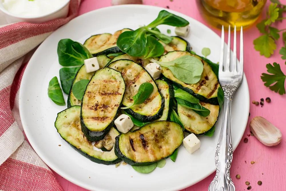 Zucchini braten: So gelingt der gesunde Genuss in wenigen Schritten