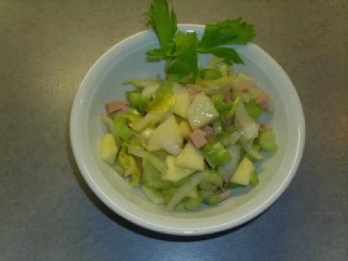 Salate: Apfel-Selleriesalat - Rezept mit Bild - kochbar.de