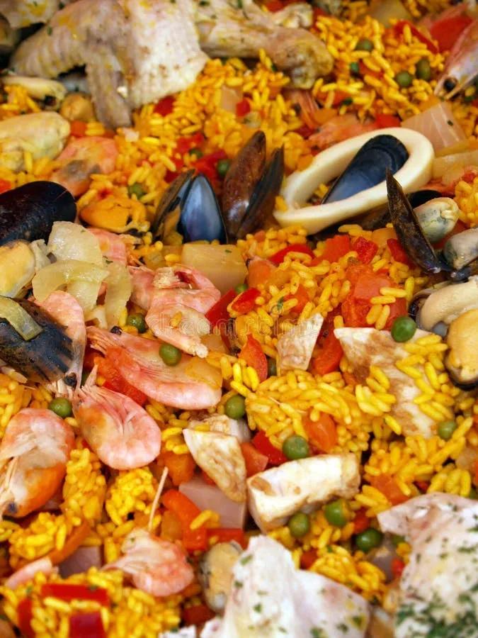 Steaming paella stock image. Image of chicken, delicious - 33594231
