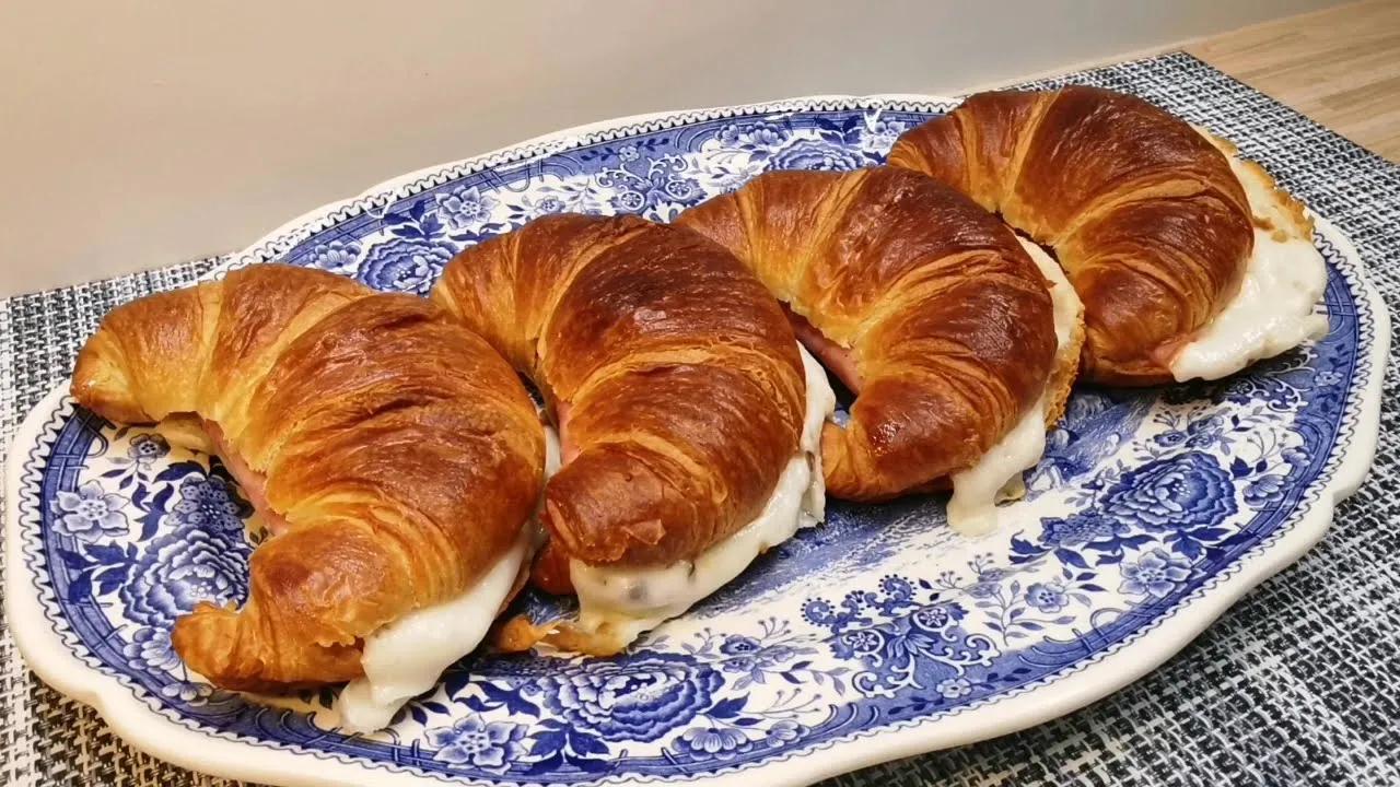 Croissants mit Käse und Schinken | Video-Rezepte.info
