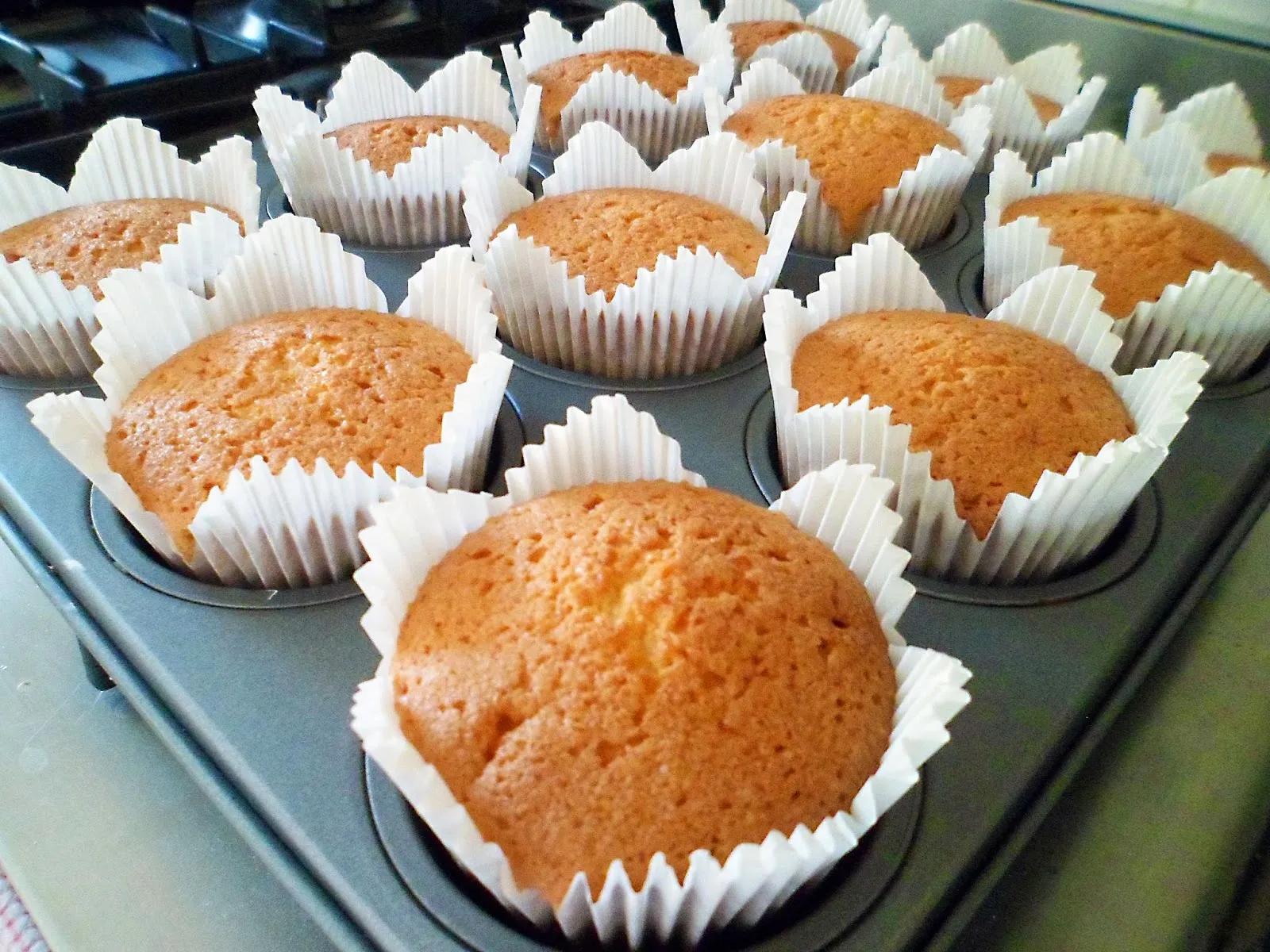 Plain Vanilla Butter Cupcakes for Mum&amp;#39;s Birthday