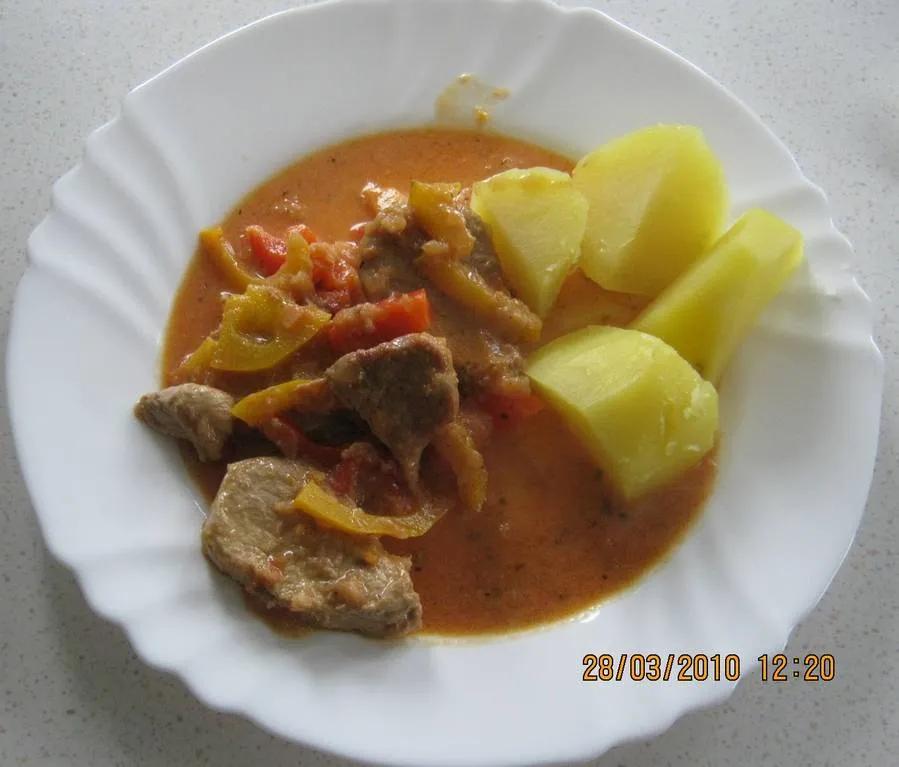 Schweinefilet mit Paprika (Ungarn)