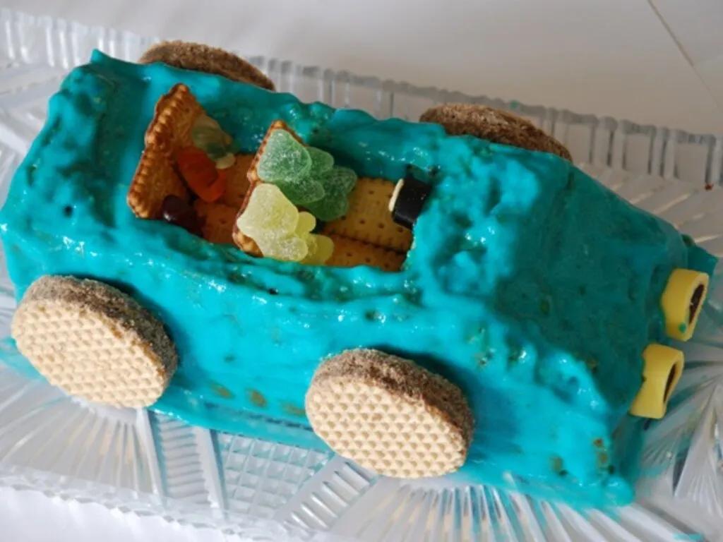 Cabrio-Kuchen für Kindergeburtstag - einfach &amp; lecker | DasKochrezept.de