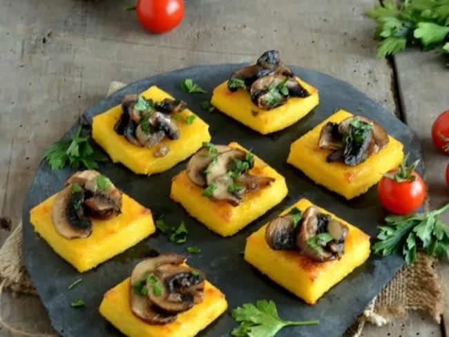 Toasts de polenta aux champignons persillés - Recette par La ...