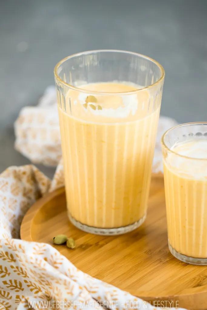 Erfrischender Mango-Lassi mit Kardamom - ÜberSee-Mädchen