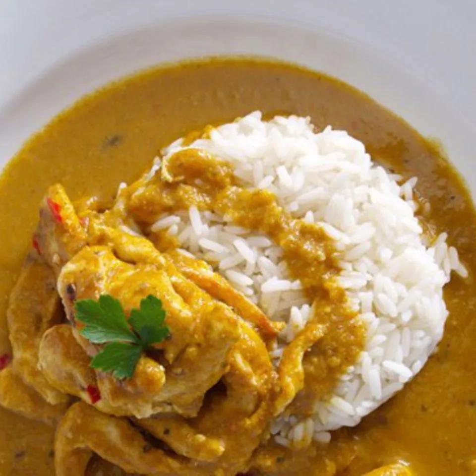 Hähnchen-Hurry-Curry mit Reis Rezept - [ESSEN UND TRINKEN]