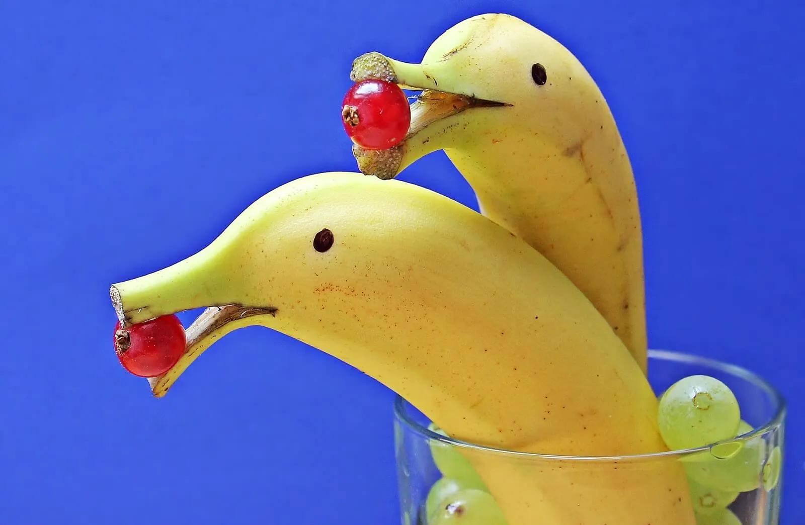 [ Bananen tegen rimpels ] Bananenschil, je gezicht wordt er beter van ...