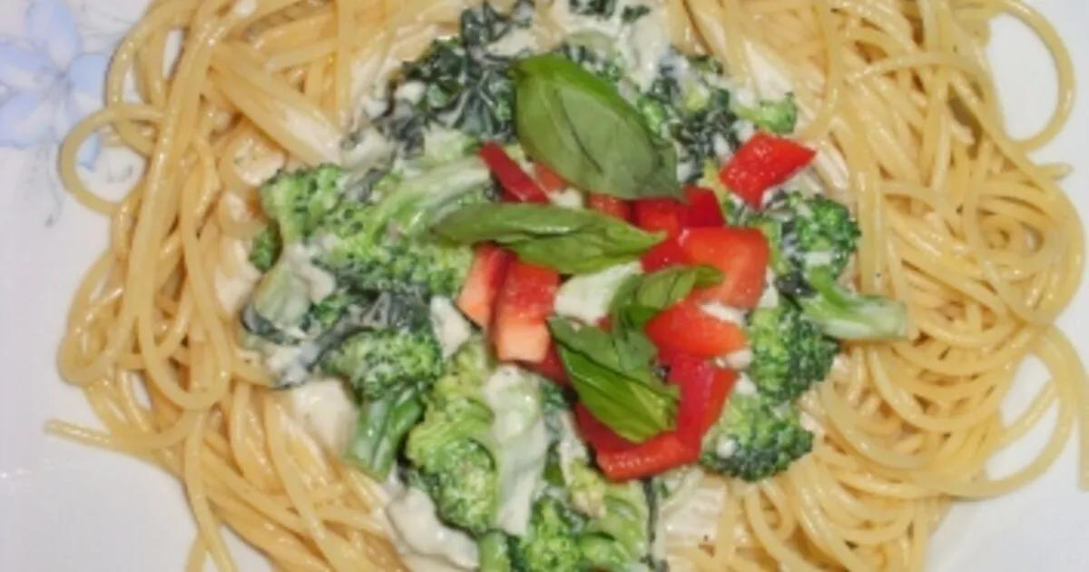 Brokkoli-Spaghetti mit Gorgonzola-Basilikum-Sauce - einfach &amp; lecker ...