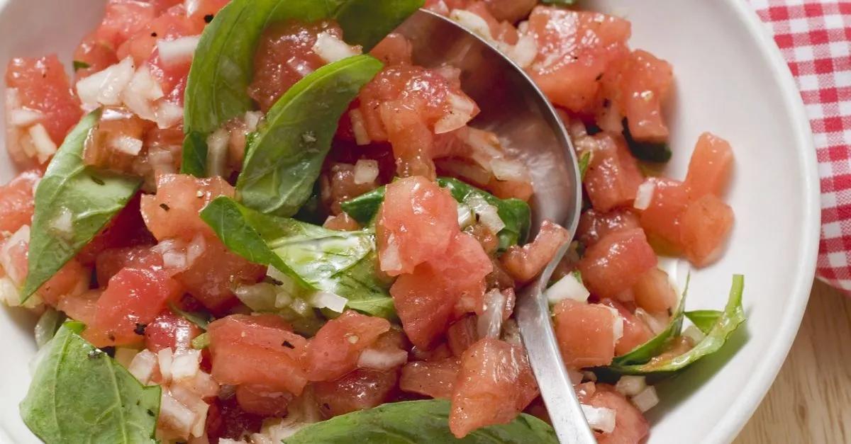 Salsa aus Tomaten Rezept | EAT SMARTER