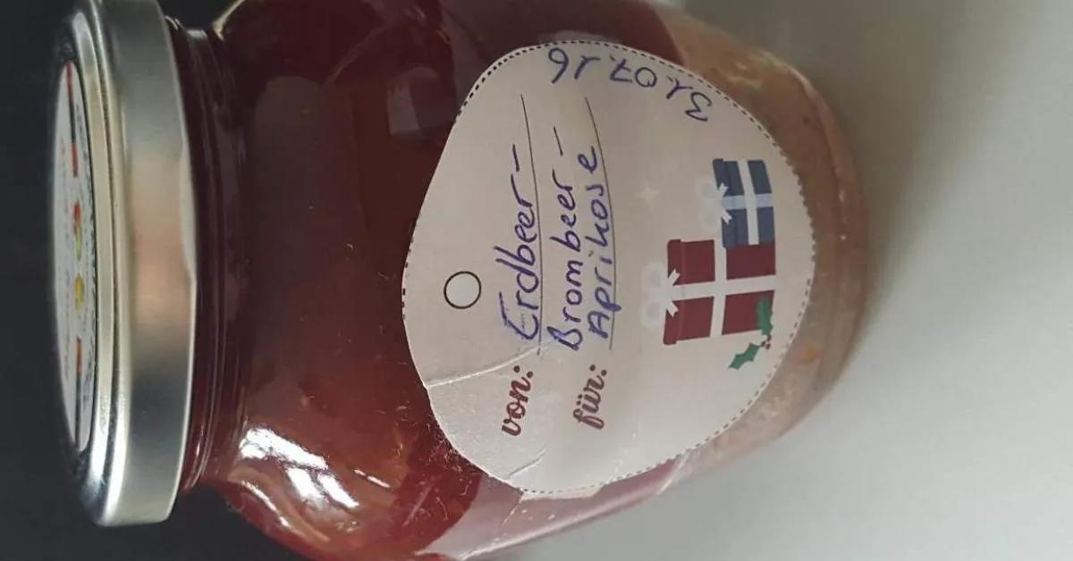 Erdbeer-Aprikosen-Brombeer Marmelade von melanie.reintsch. Ein ...