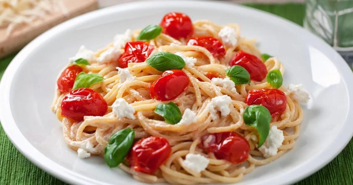 Leichte Sommer-Pasta: Spaghetti mit Tomaten und Ricotta | freundin.de