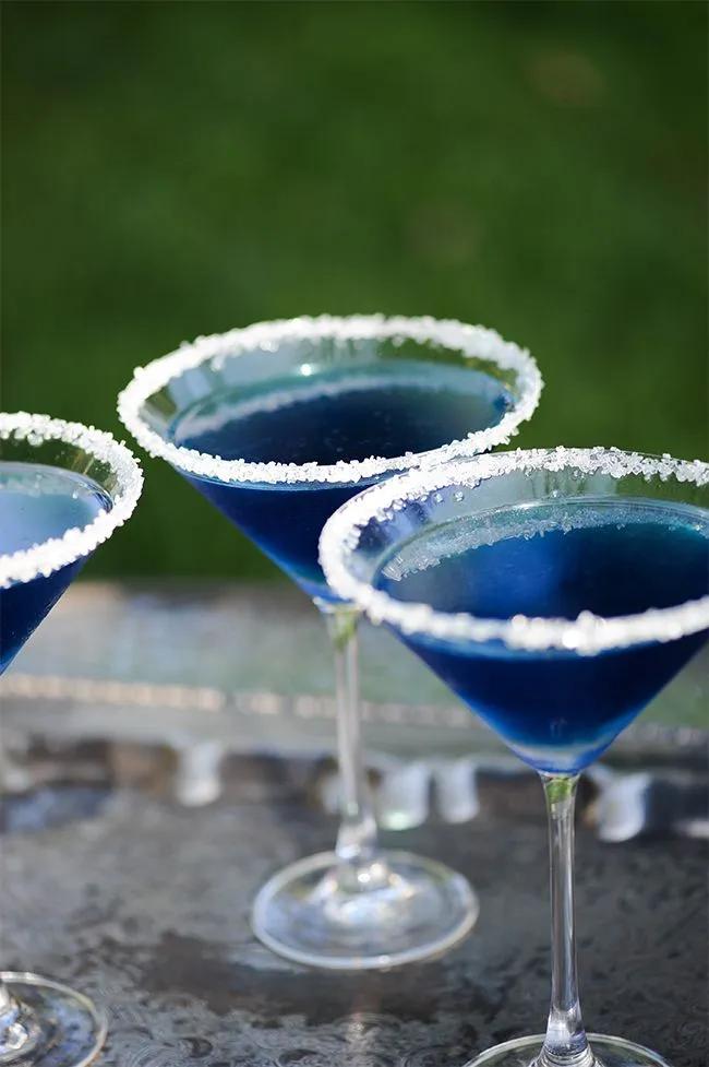 How To Make a Dazzling Blue Martini / Royal Blue Martini Recipe ...