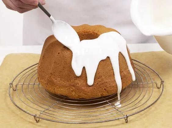 Zuckerguss selber machen - so geht&amp;#39;s | LECKER Cupcakes, Baking Tips ...