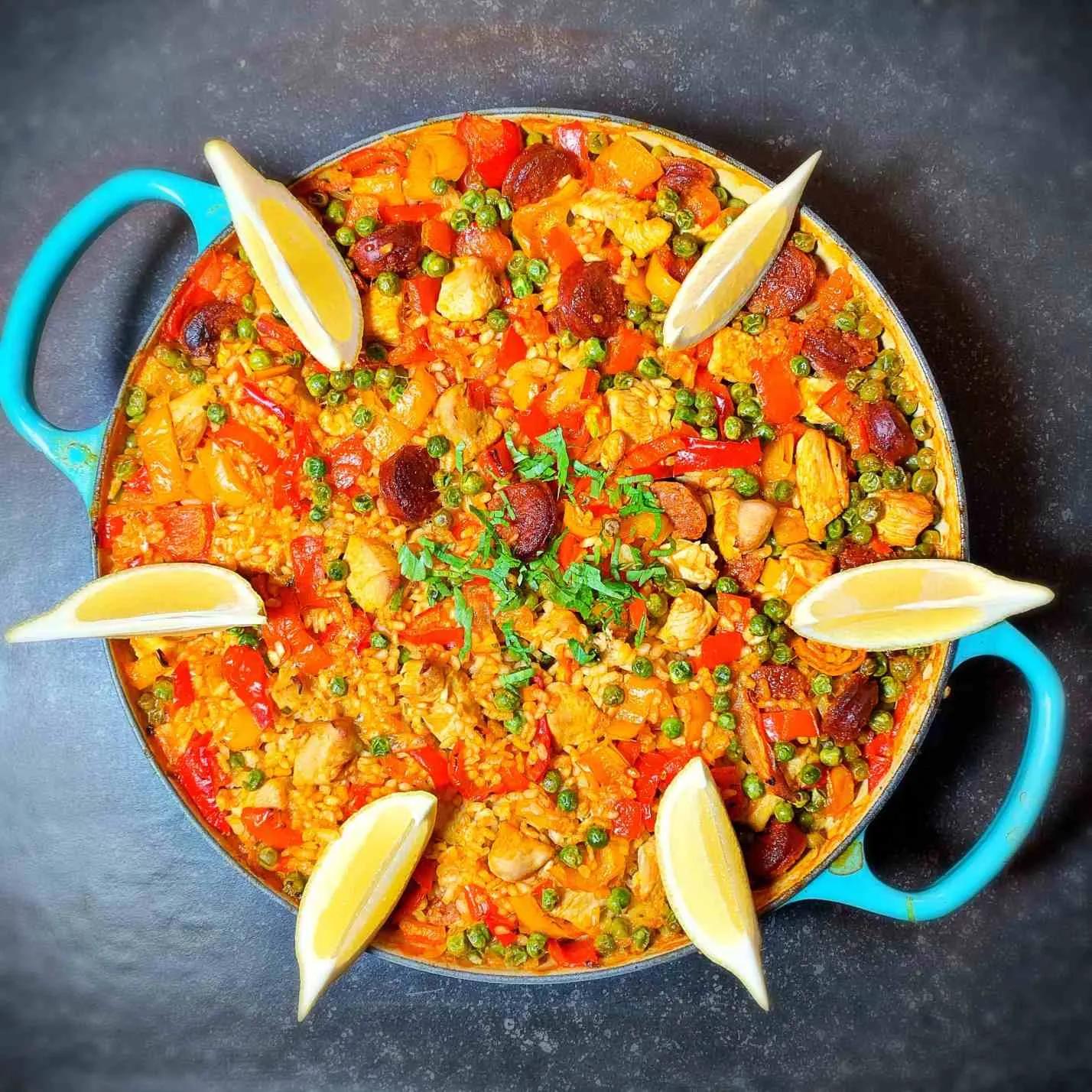 Paella mit Hähnchen und Chorizo | Homemadestuff - Soulfood &amp; Heartpieces