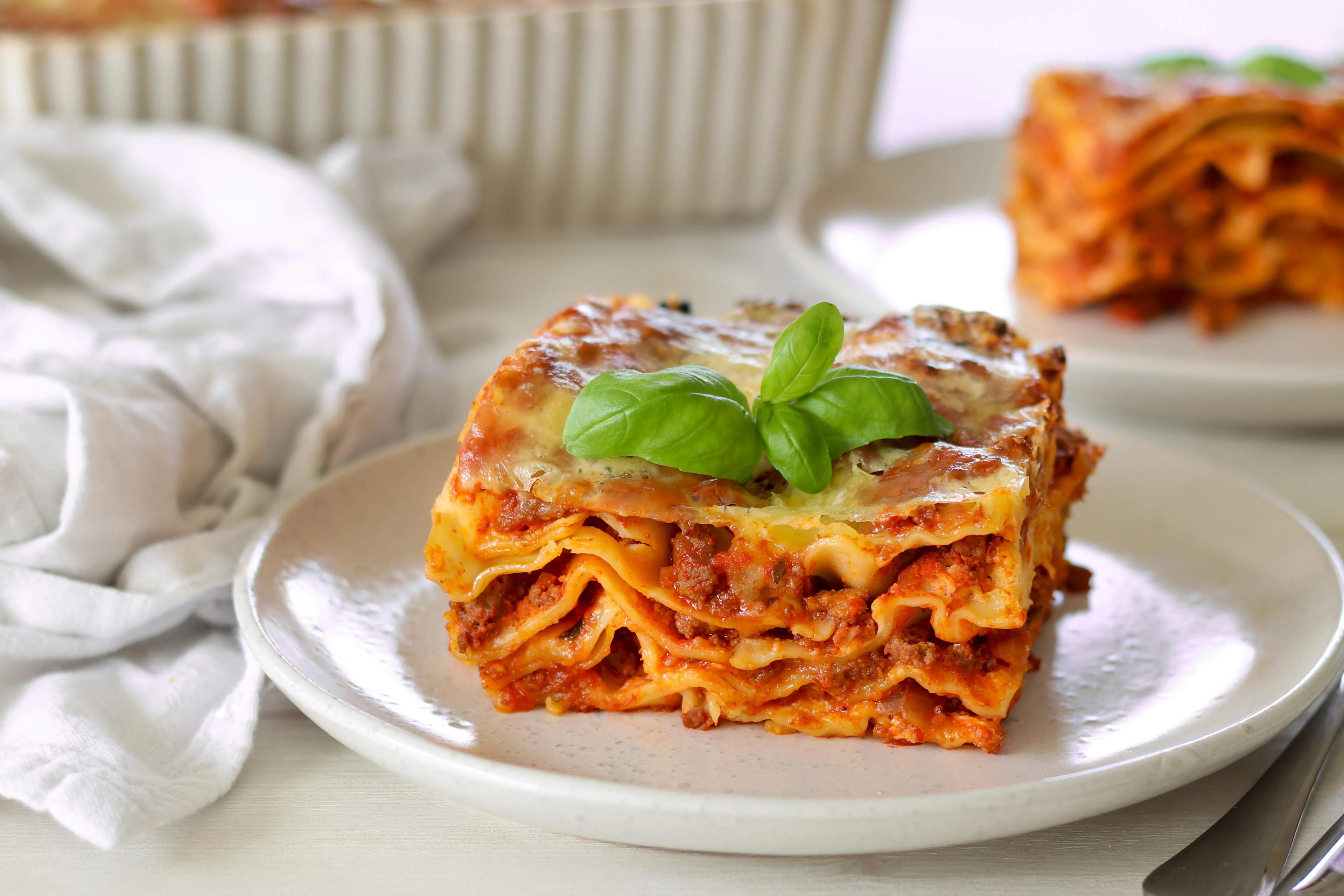 Beef Lasagna Recipe - Recipes by Carina