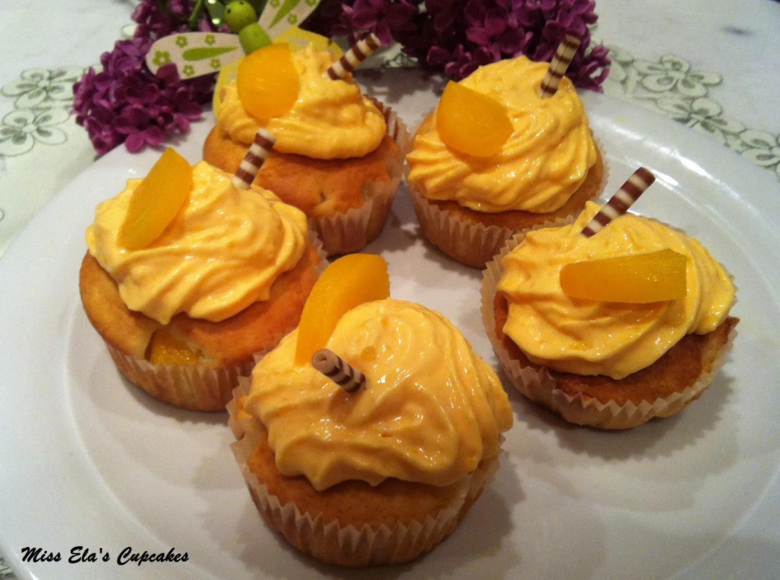 Miss Ela&amp;#39;s Cupcakes: Pfirsich-Mandel-Cupcakes