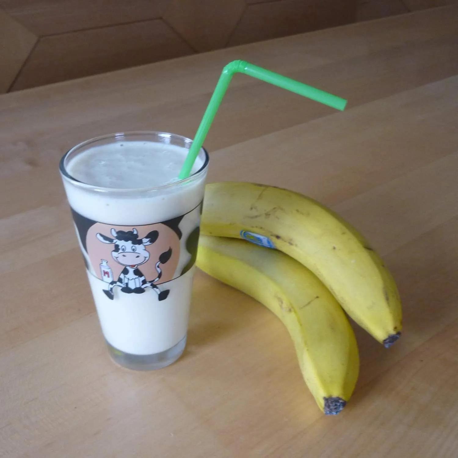 Erfrischender Joghurt-Bananen-Drink | Rezept | Joghurt, Bananen, Getränke