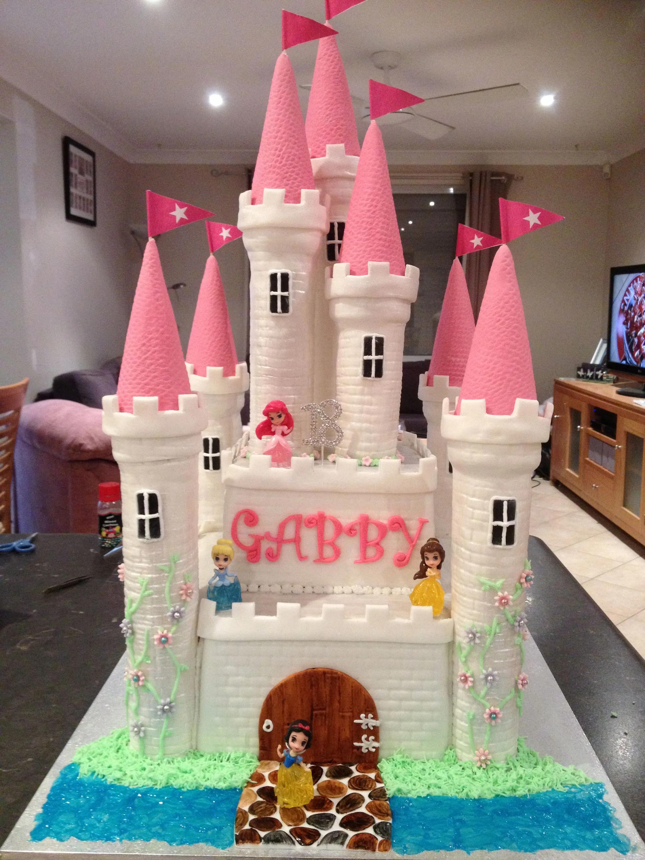 Disney princess castle cake Castle Birthday Party, Owl Cake Birthday ...