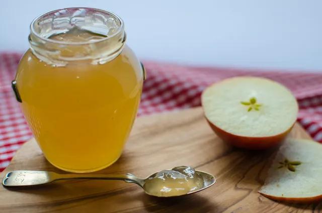 Apfelgelee mit Vanille und Zimt – Apple Jelly with Vanilla and Cinnamon ...