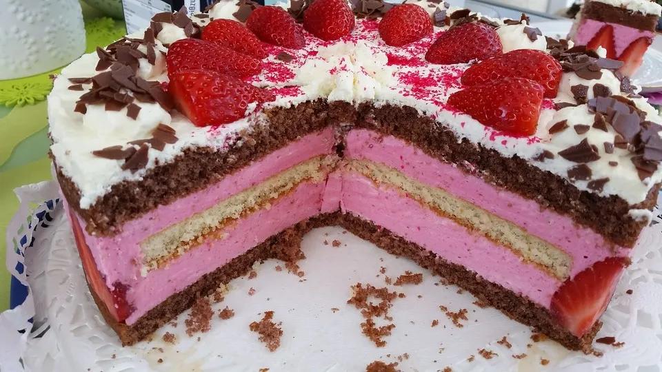 Rezeptwelt: Erdbeer Joghurt Sahne Torte